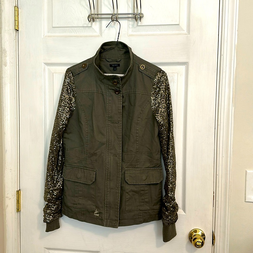 Utility green jacket w/ sequence sleeves